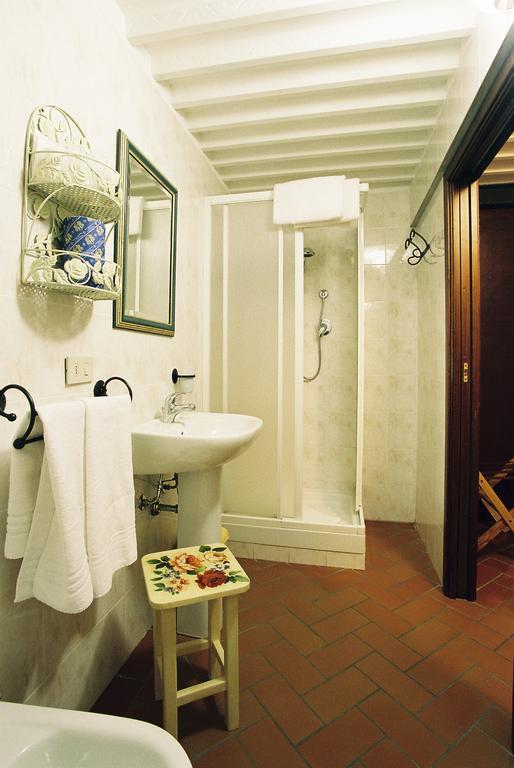 Camere Zimmer Rooms San Francesco Buti Dış mekan fotoğraf